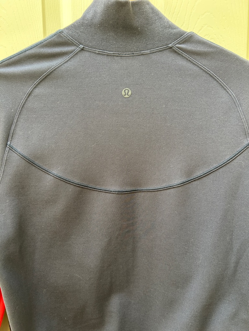 Lululemon Athletica Cover Your Tracks Jacket Size 6- Like New - Picture 3 of 9